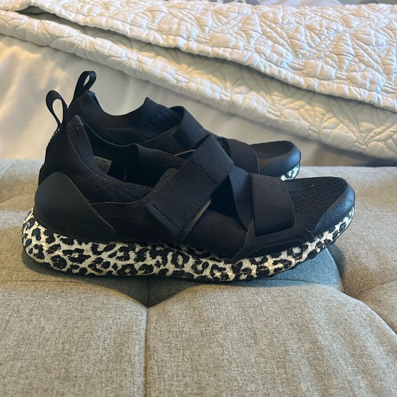 adidas Ultra Boost X Stella McCartney Black Leopard - Picture 3 of 12